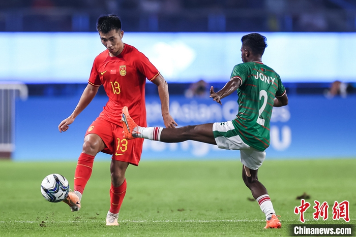 国足亚运队小组赛力压孟加拉国队挺进16强