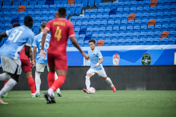 深圳新鹏城热身赛21胜定南赣联 奥乌苏补射张晓