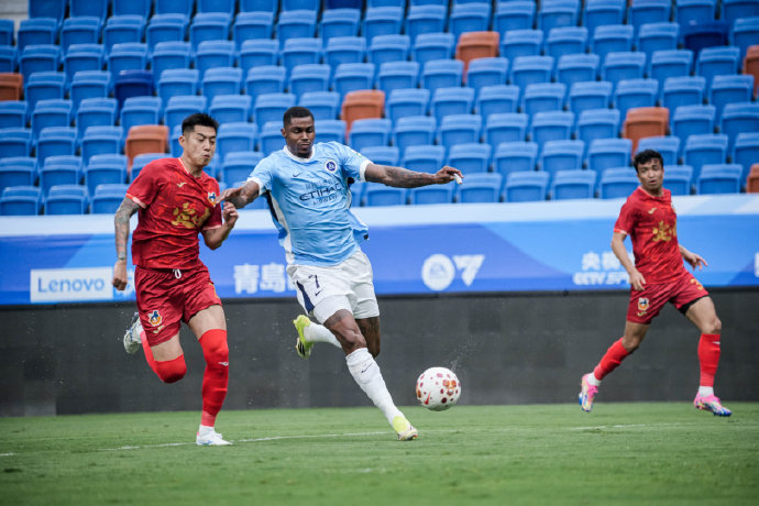 深圳新鹏城热身赛21胜定南赣联 奥乌苏补射张晓