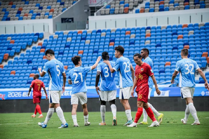 深圳新鹏城热身赛21胜定南赣联 奥乌苏补射张晓