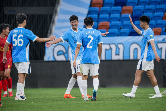 深圳新鹏城热身赛21胜定南赣联 奥乌苏补射张晓