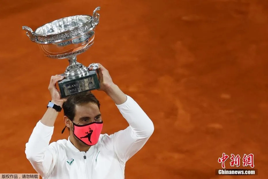 纳达尔法网首遭一轮游 兹维列夫终结红土之王梦