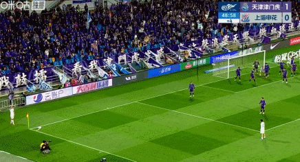 天津津门虎2-3上海申花：申花逆转取胜，拉唐梅