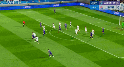 天津津门虎2-3上海申花：申花逆转取胜，拉唐梅